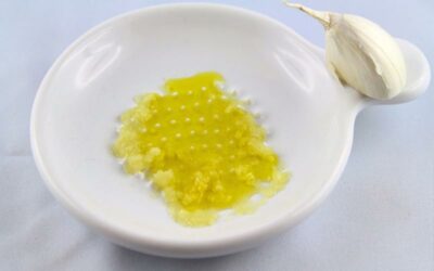 Knoblauch schälen